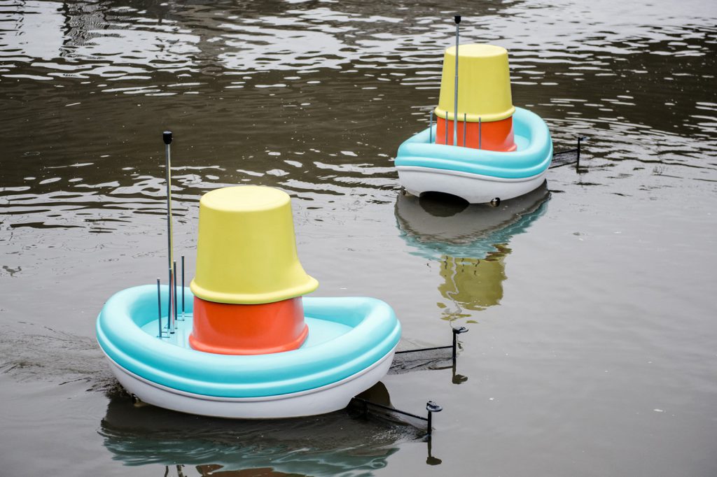 IKEA deploy supersized SMÅKRYP bath toys to clean the Thames Famous