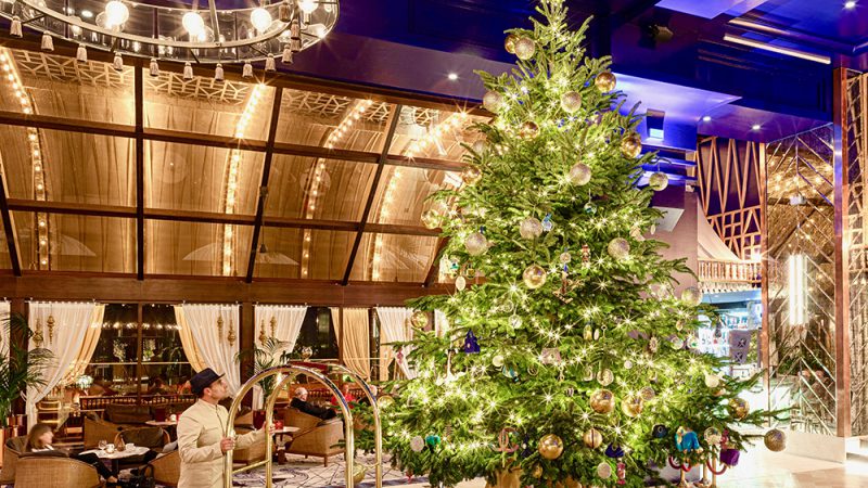 World's 'most expensive' Christmas tree covered in £12m of jewels and emu  eggs - World News - Mirror Online