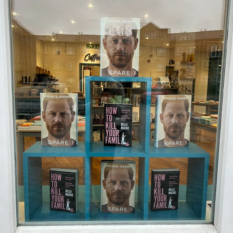 Bookshop window display goes viral | Famous Campaigns