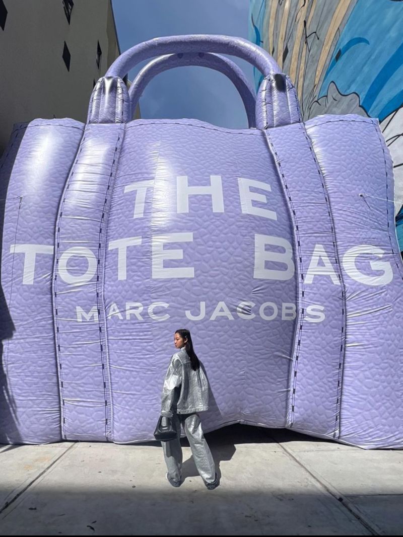 Marc Jacobs inflatable tote bag pop-up store, NYC.